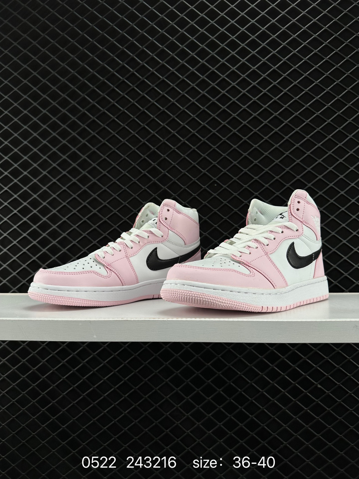 Nike Air Jordan 1 Retro High OG”Black/White“